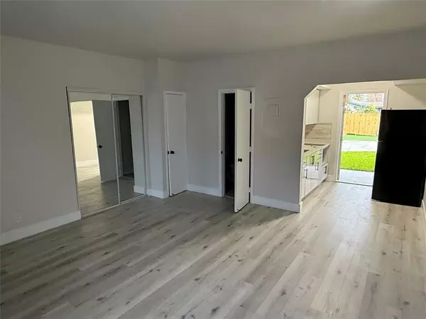 Hallandale Beach, FL 33009,720 NE 7th St #1A