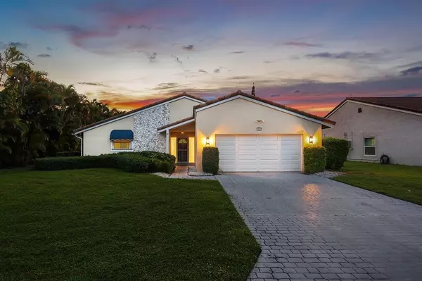 7025 NW 2nd Ter, Boca Raton, FL 33487