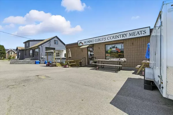 Brock, ON L0C 1H0,31 Centre ST #B