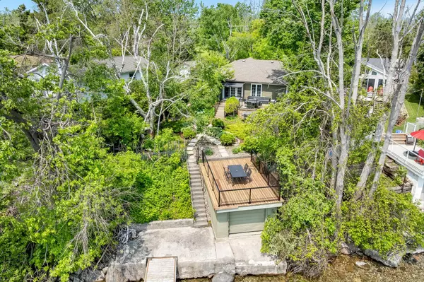 Oro-medonte, ON L0L 1T0,1075 Lakeshore RD E