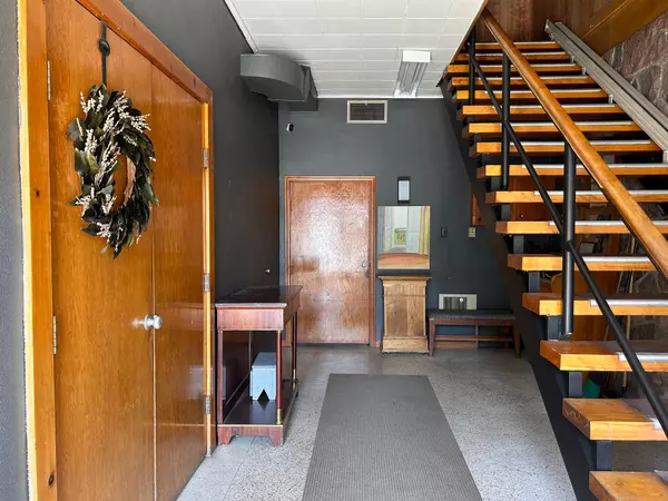 Midland, ON L4R 1P8,518 DOMINION AVE #Second Floor