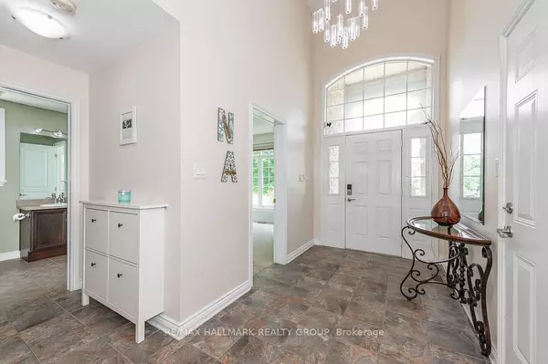 Barrhaven, ON K2J 0M1,729 KILBIRNIE DR