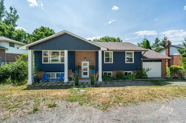 Selwyn, ON K0L 2H0,252 Queen ST