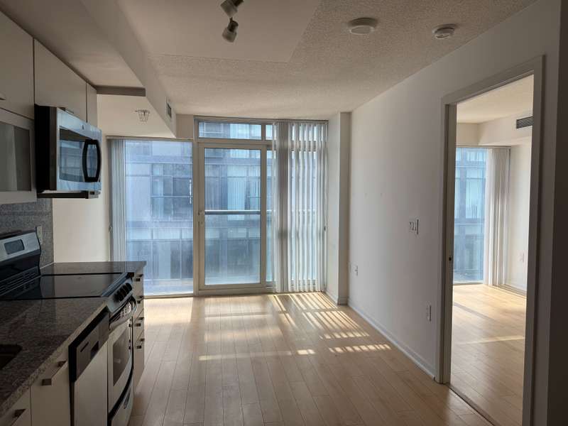 36 Lisgar ST #1601, Toronto C01, ON M6J 0C7