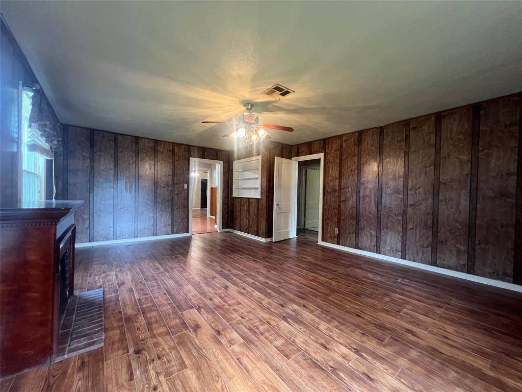 Corsicana, TX 75110,717 N 37th Street