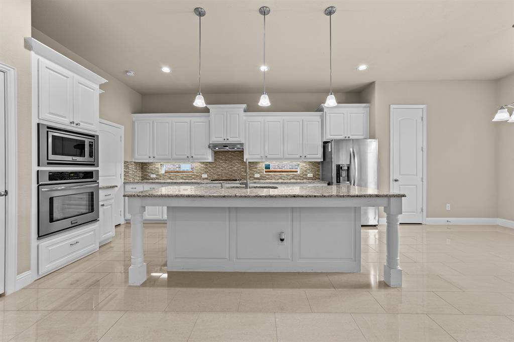 7048 Fullerton Circle, Frisco, TX 75035