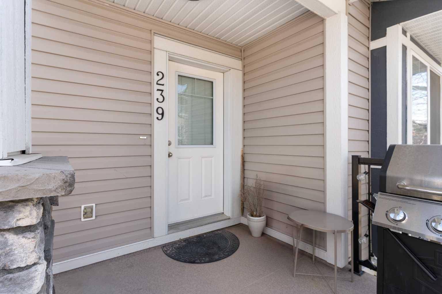 Chestermere, AB T1X0P6,300 Marina DR #239