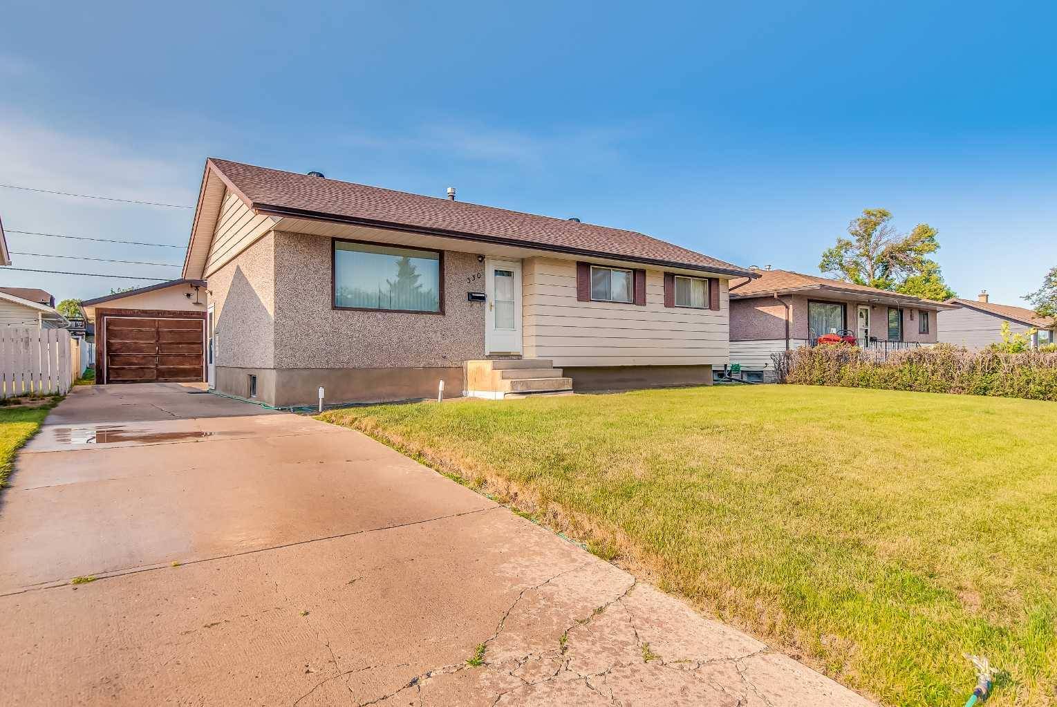 Medicine Hat, AB T1A 5V8,330 14 ST NE