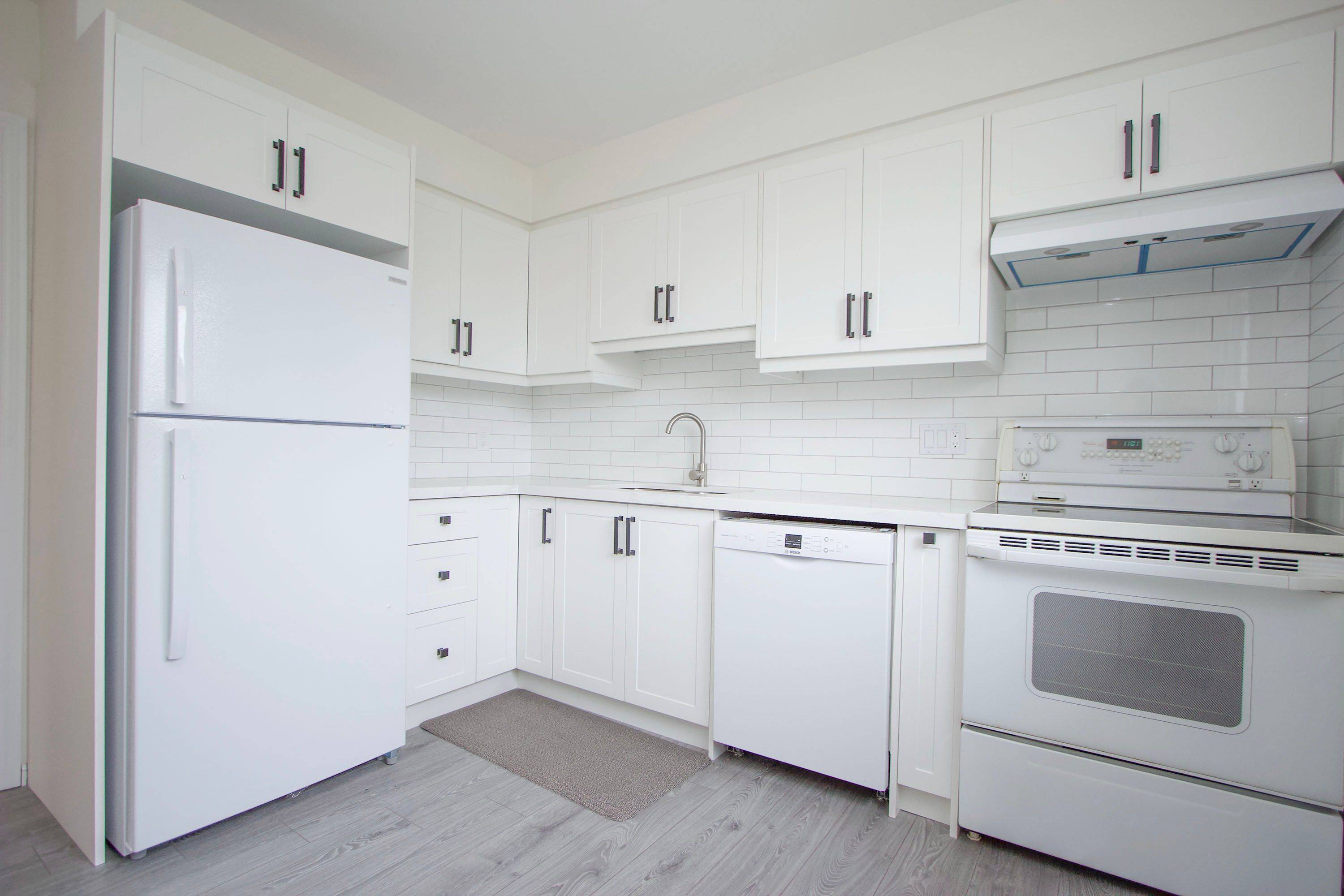 Oshawa, ON L1H 2X2,743 Cypress AVE #1