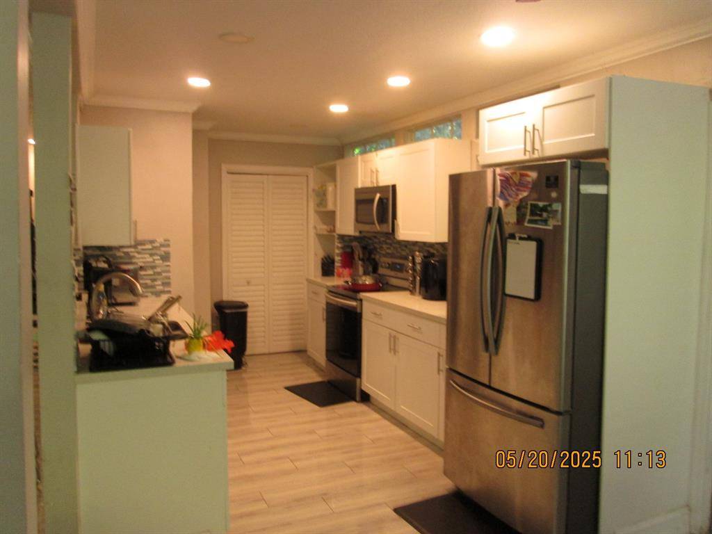 Fort Lauderdale, FL 33315,320 SW 12th Ct