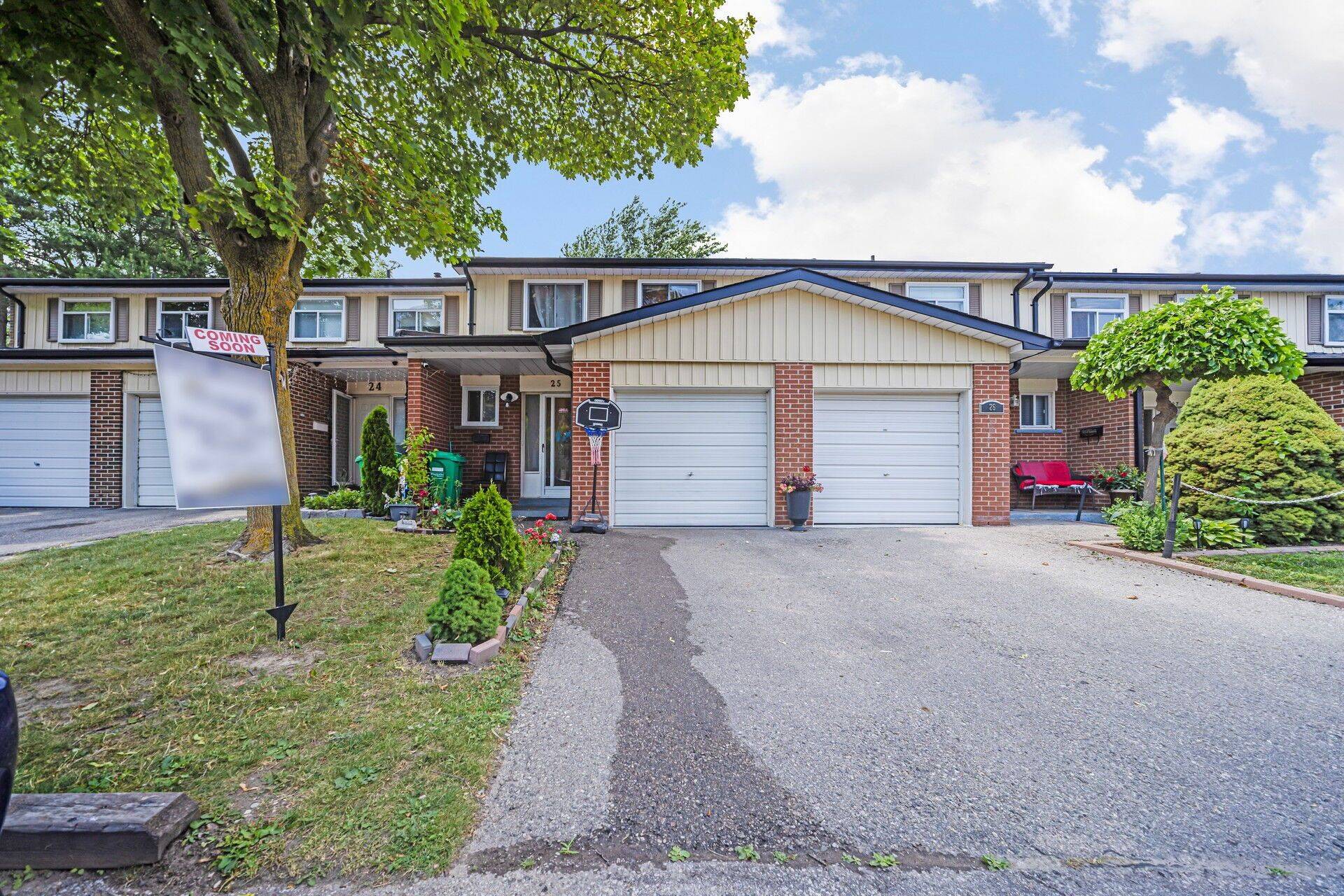 25 Vodden CT #25, Brampton, ON L6V 2V7