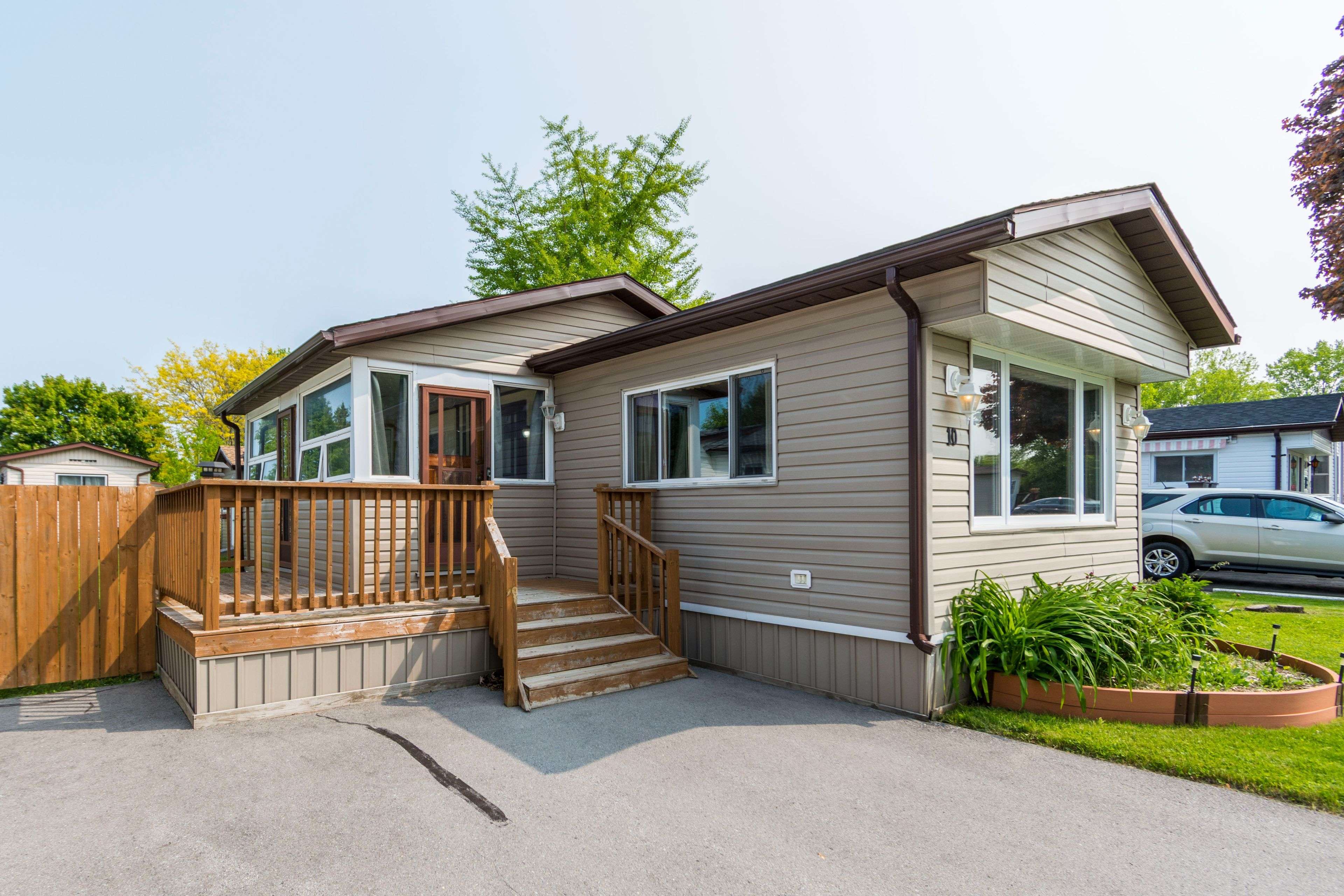 Quinte West, ON K8N 4Z3,10 Partridge LN