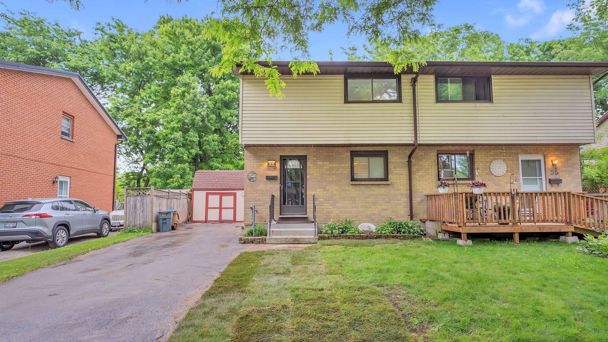 London East, ON N5V 2X7,57 Mohegan CRES