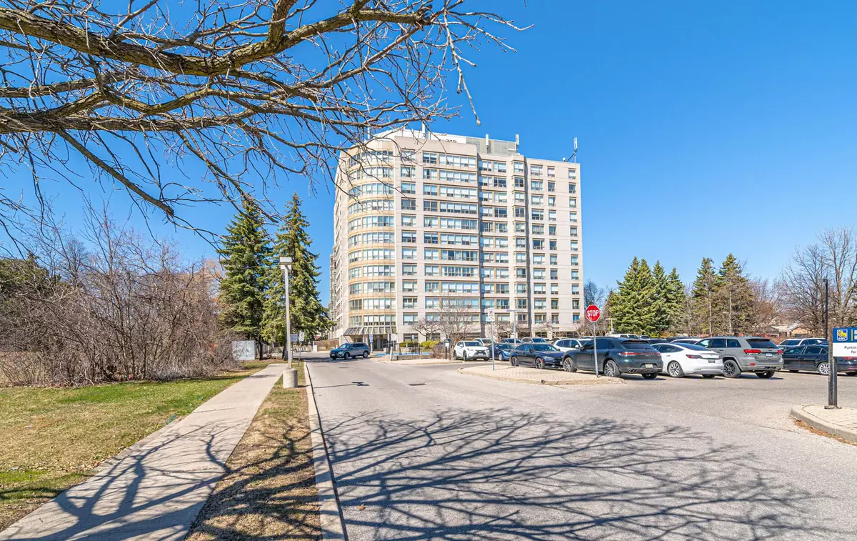 Whitby, ON L1N 9E8,712 Rossland RD E #1007