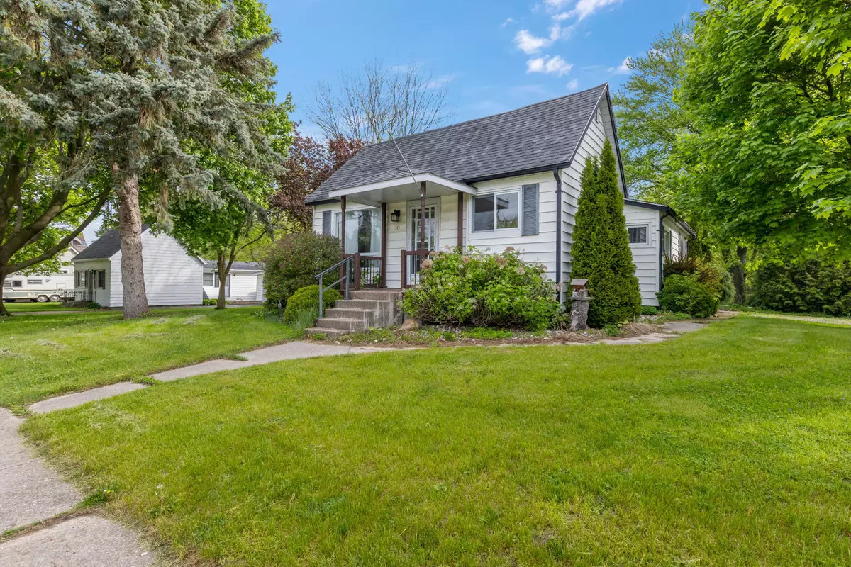 Chatham-kent, ON N0P 2C0,30 Broadway ST