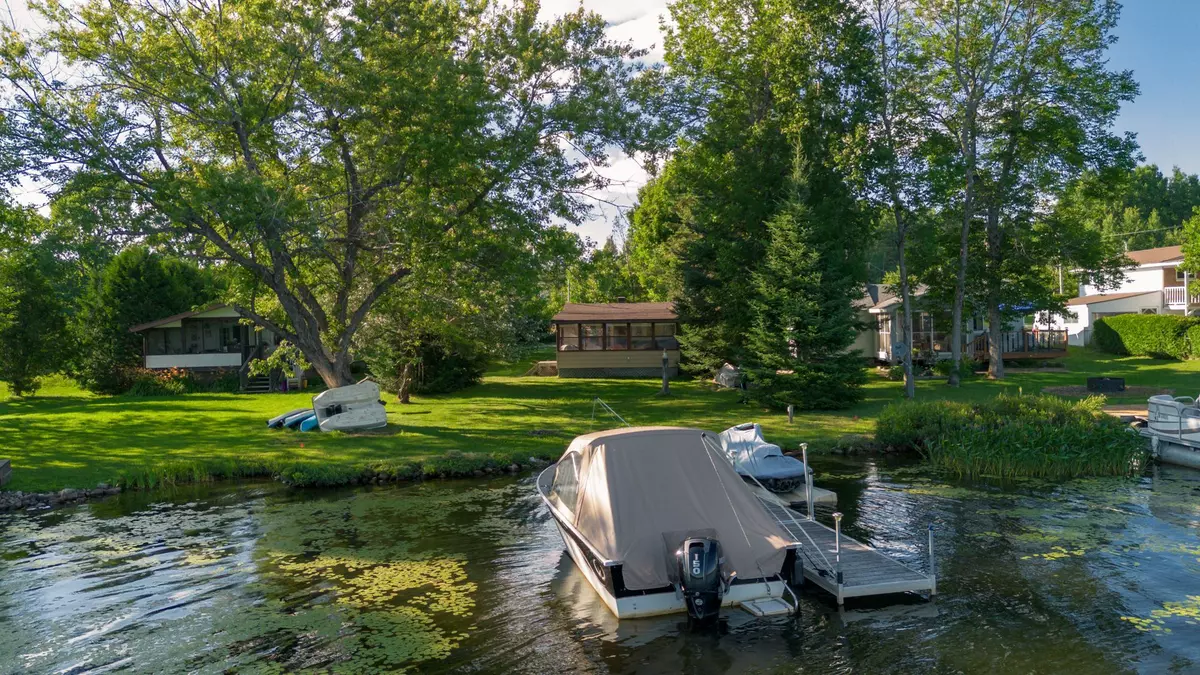 Bonfield, ON P0H 1E0,308 MARTINDALE LN