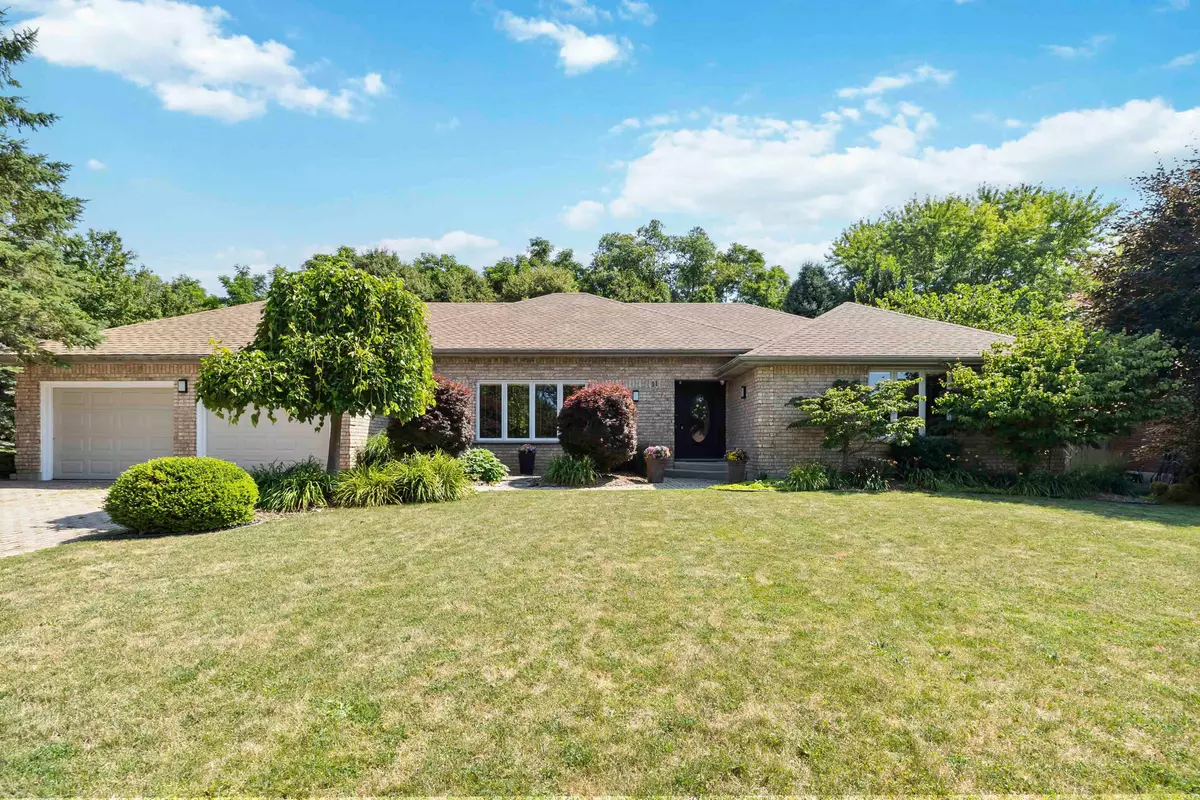 Tillsonburg, ON N4G 5B1,11 Otter CT