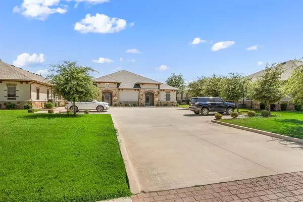 Keller, TX 76248,630 Stoneglen Drive #B