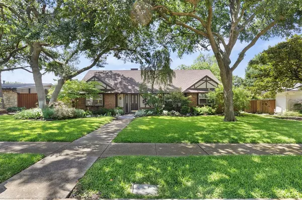 813 Pleasant Valley Lane, Richardson, TX 75080