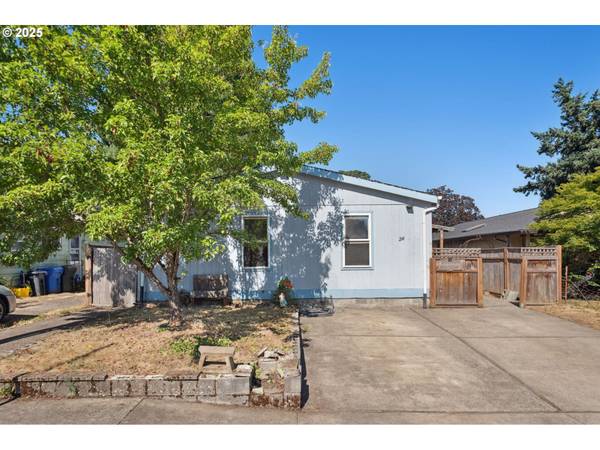 241 NW WADE ST, Estacada, OR 97023