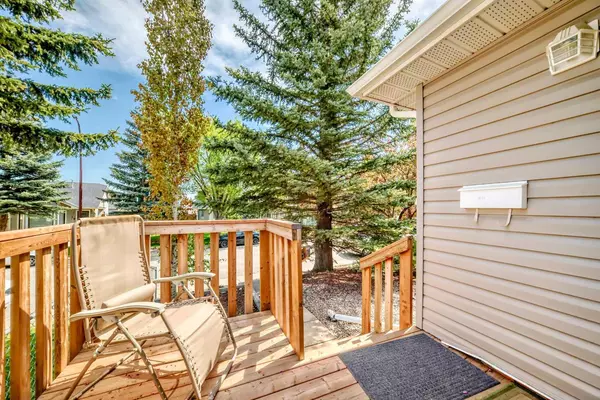 Calgary, AB T3J 2S2,27 Martinview CRES Northeast