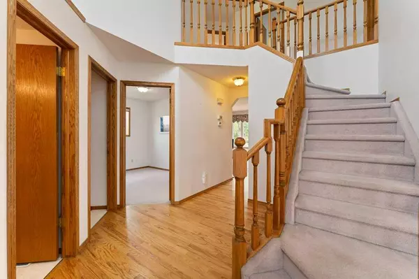 Calgary, AB T3A 5M5,62 Edgebrook HTS NW