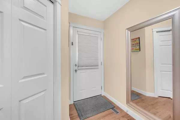 Calgary, AB T3P 0A8,218 Evansford CIR NW