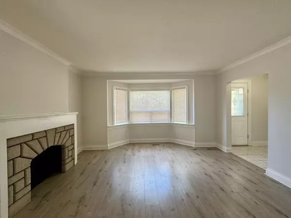 Toronto E03, ON M4K 2C6,3 Gowan AVE #Main
