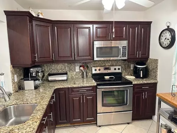 Margate, FL 33063,7355 NW 5th Ct #201