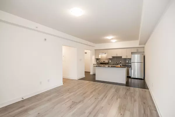 Barrie, ON L9J 0J9,6 Spice WAY #106