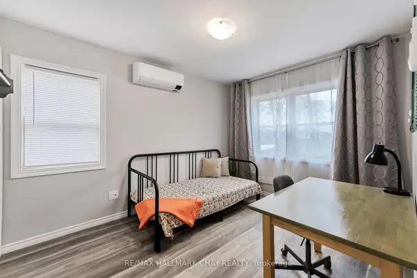 Wasaga Beach, ON L9Z 2L2,57 Laidlaw ST