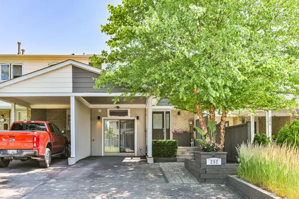 252 Royal Salisbury WAY, Brampton, ON L6V 3H4