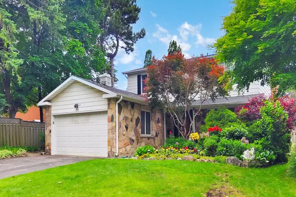 Mississauga, ON L4X 1T8,1924 Steepbank CRES