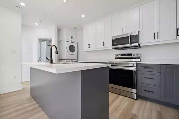 Hamilton, ON L8M 1M4,132 Prospect ST S #3