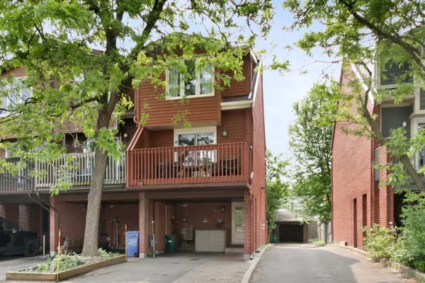 252 Bruyere ST, Lower Town - Sandy Hill, ON K1N 5E6