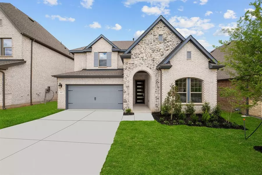6217 Escarpment Drive, Fort Worth, TX 76112