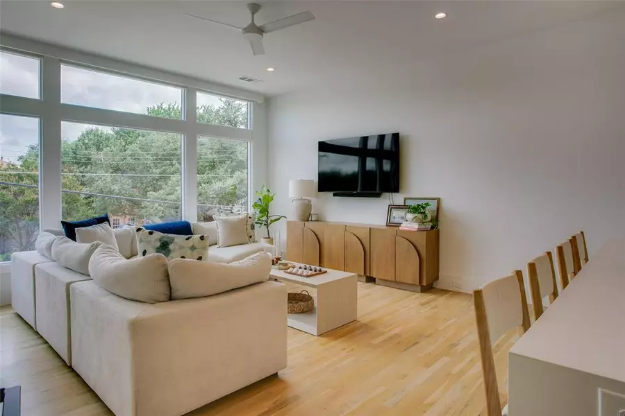 6035 Lewis Street, Dallas, TX 75206