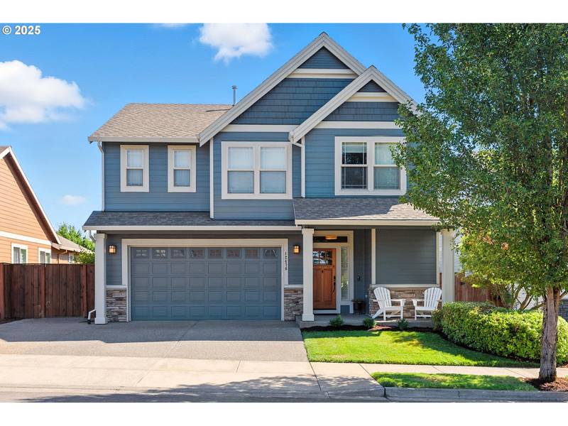 12476 Rogue River WAY, Oregon City, OR 97045