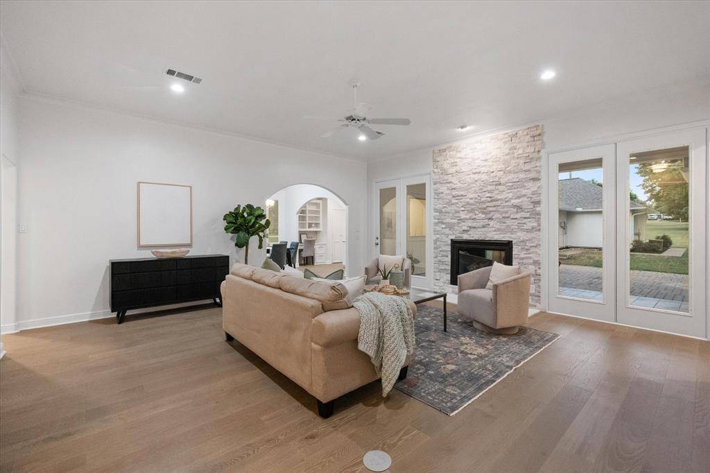 Dalworthington Gardens, TX 76016,2800 Broadacres Lane