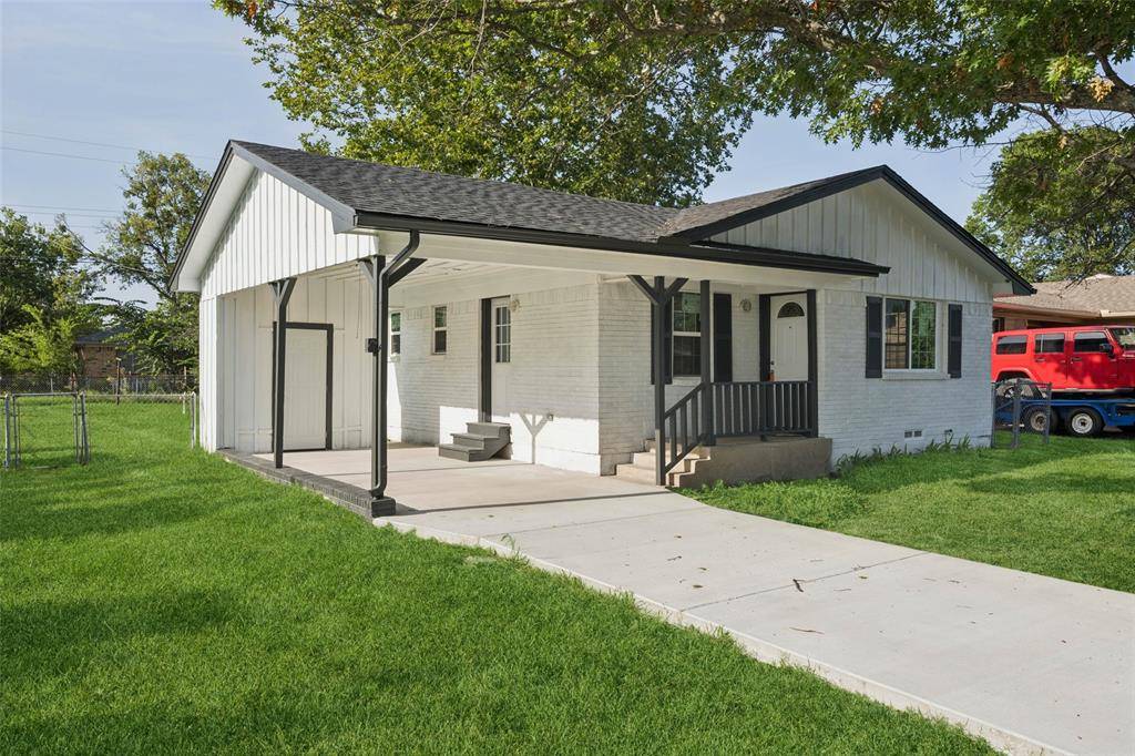 300 E Hazelwood Street, Princeton, TX 75407
