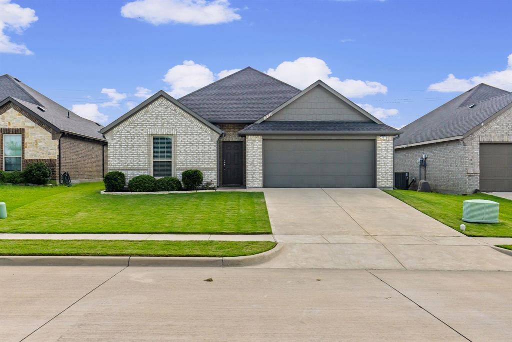 8915 Cheyenne Drive, Greenville, TX 75402