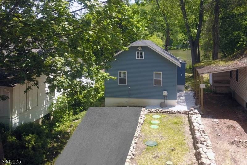37 Lakeview Ter, Oakland Boro, NJ 07436