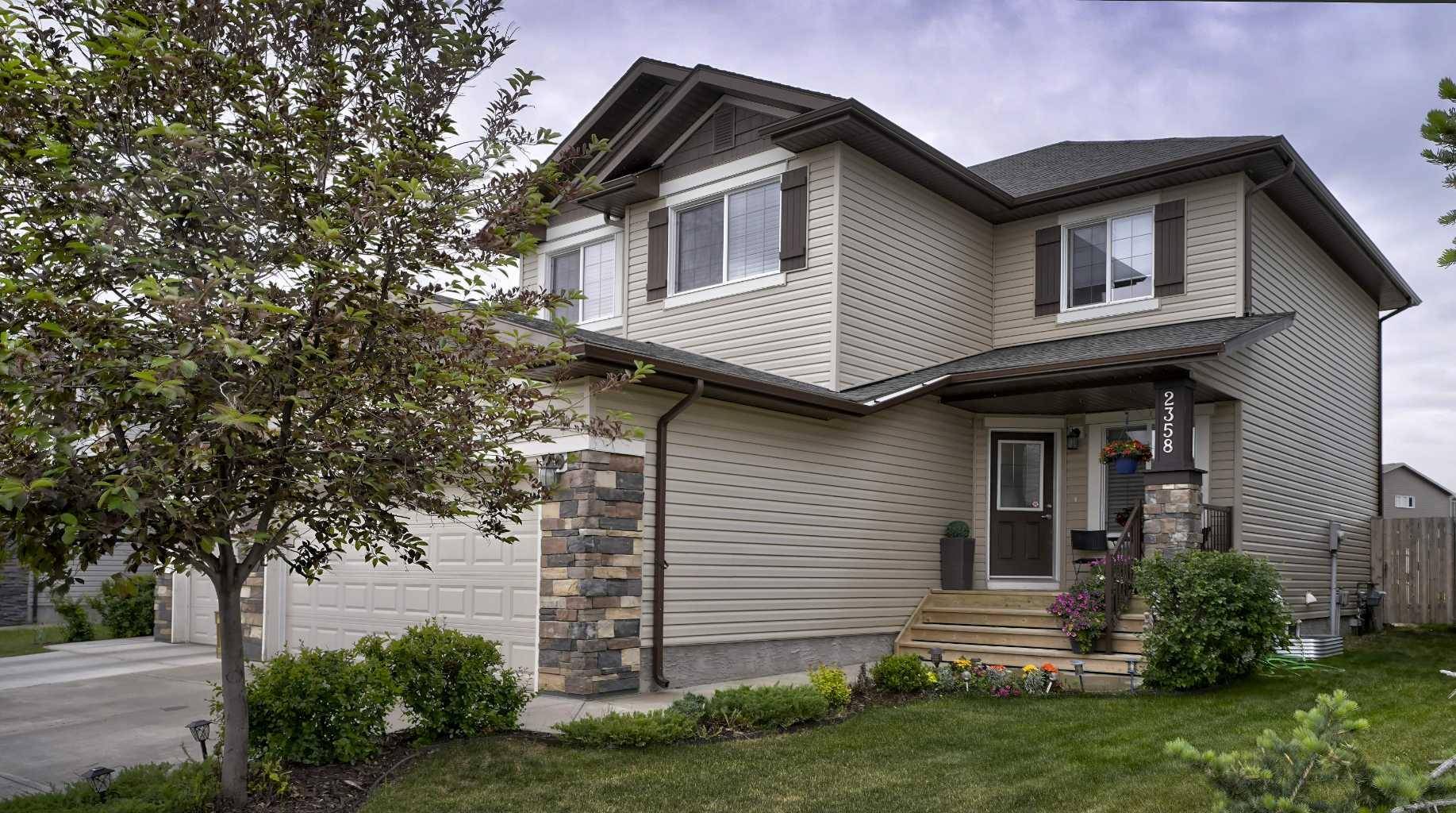 Airdrie, AB T4B 0T5,2358 Baywater CRES SW