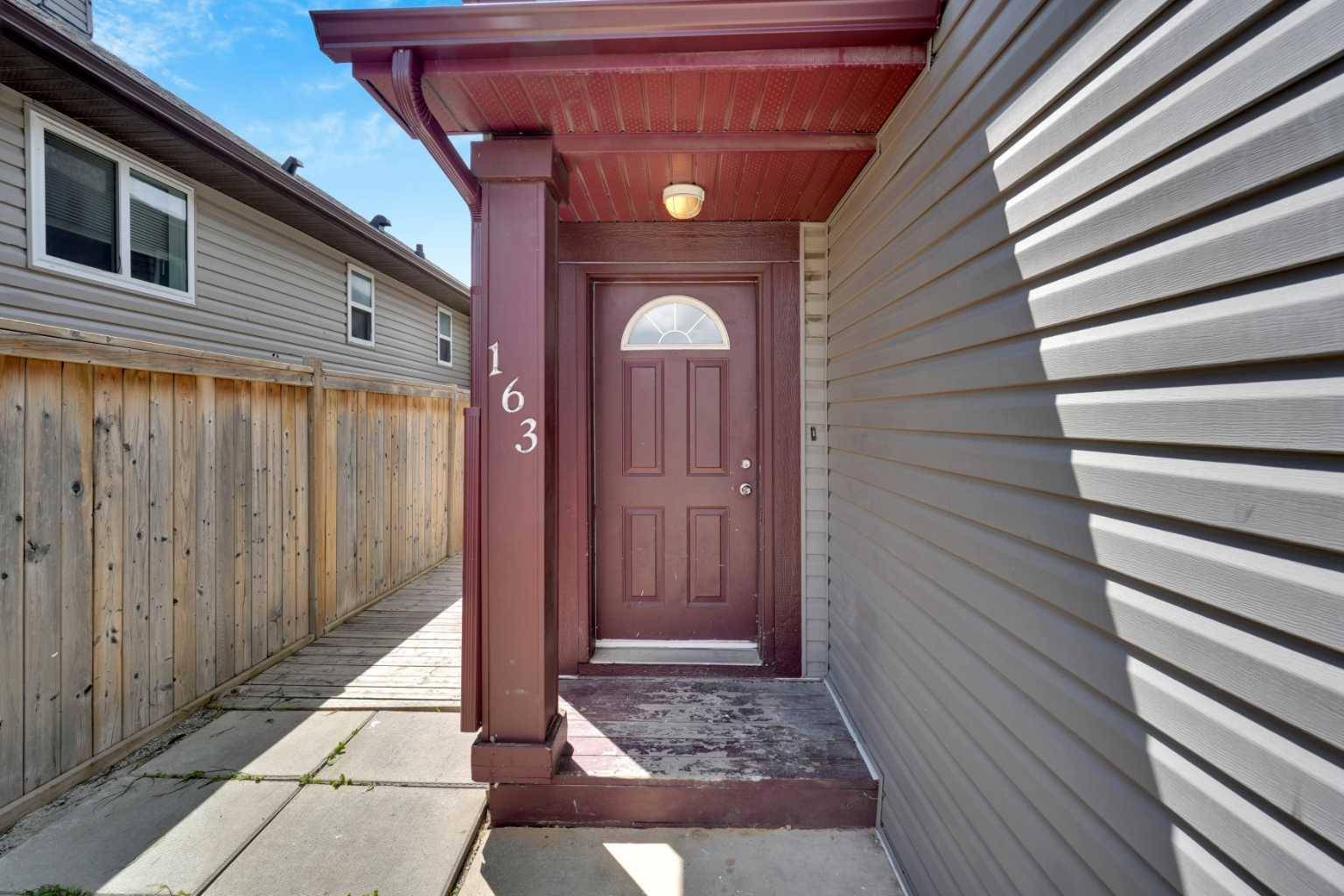Calgary, AB T3J 4T2,163 Taravista DR NE