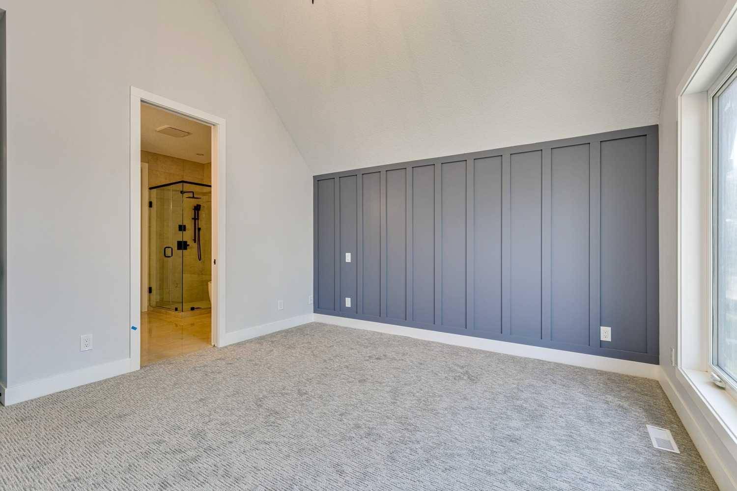 Calgary, AB T3E 4P1,3729 Richmond RD SW