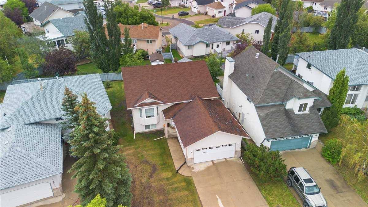 11829 Crystal Lake DR, Grande Prairie, AB T8X 1M2