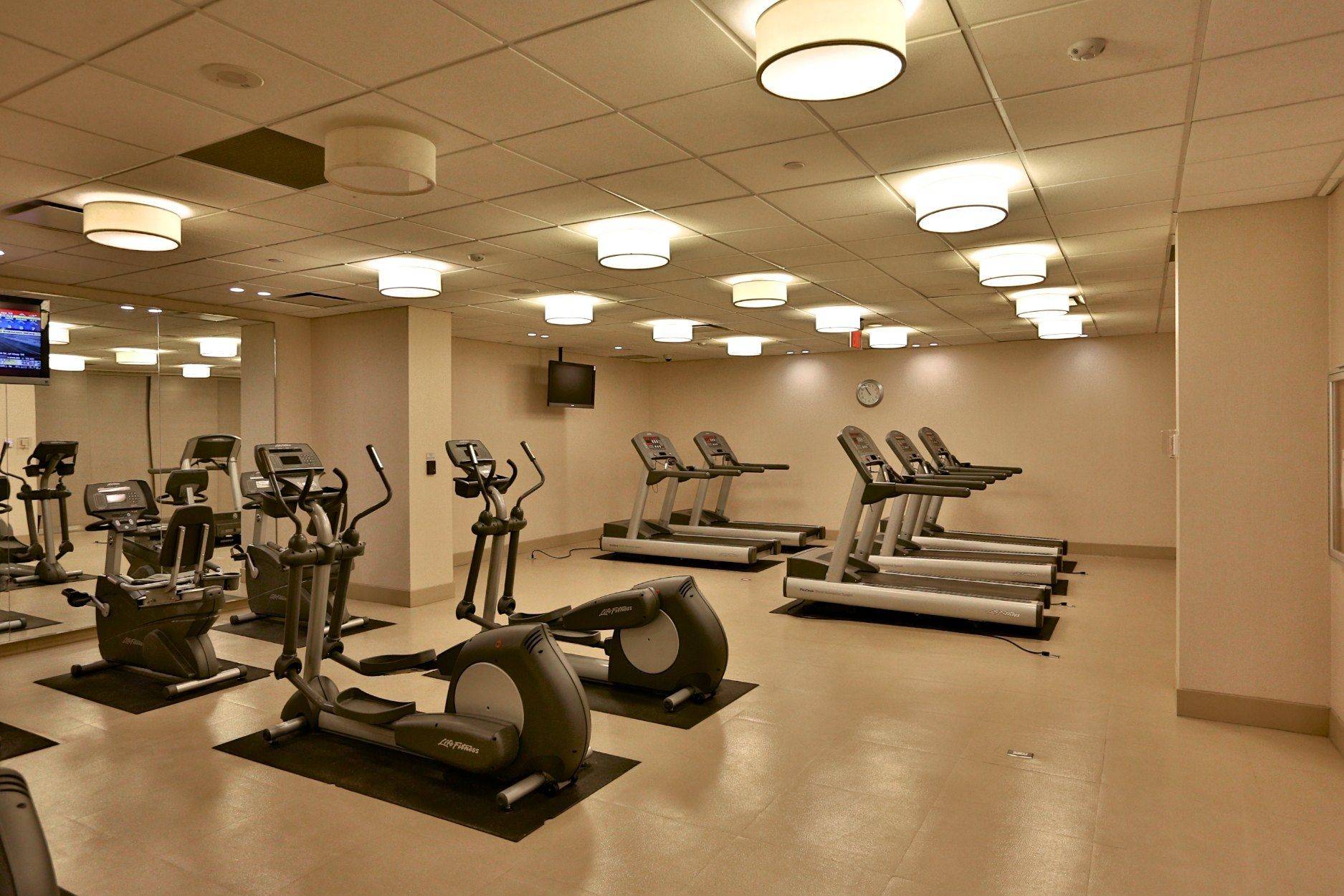 Toronto C10, ON M4P 1R2,70 Roehampton AVE #422
