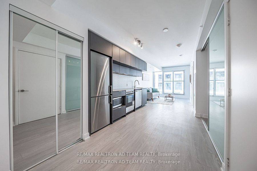 Toronto C08, ON M5A 1Z4,181 Dundas ST E #702