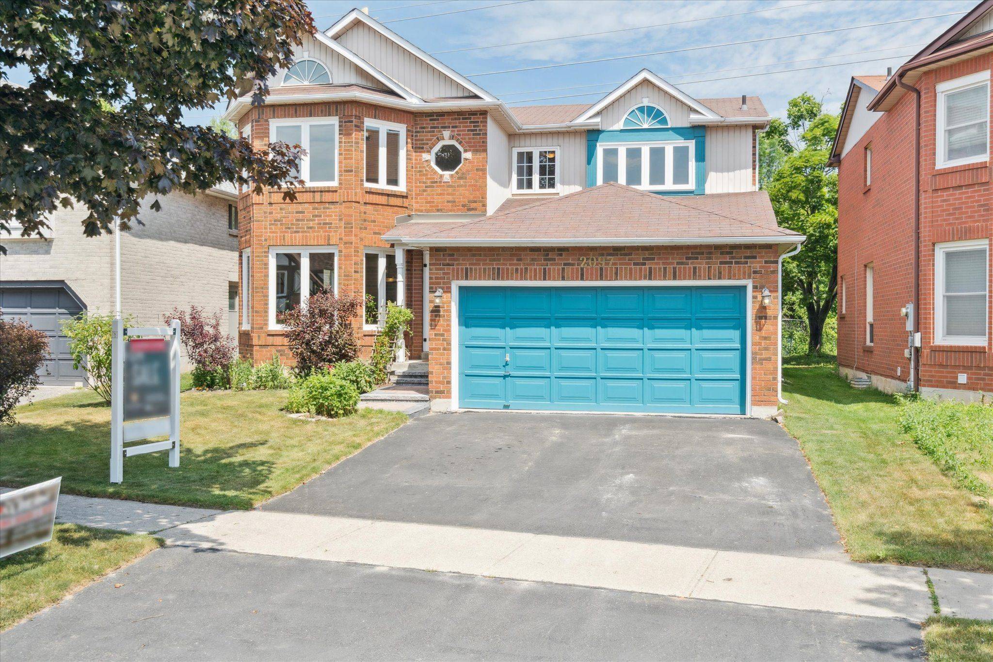 2097 Lynn Heights DR, Pickering, ON L1X 2S1