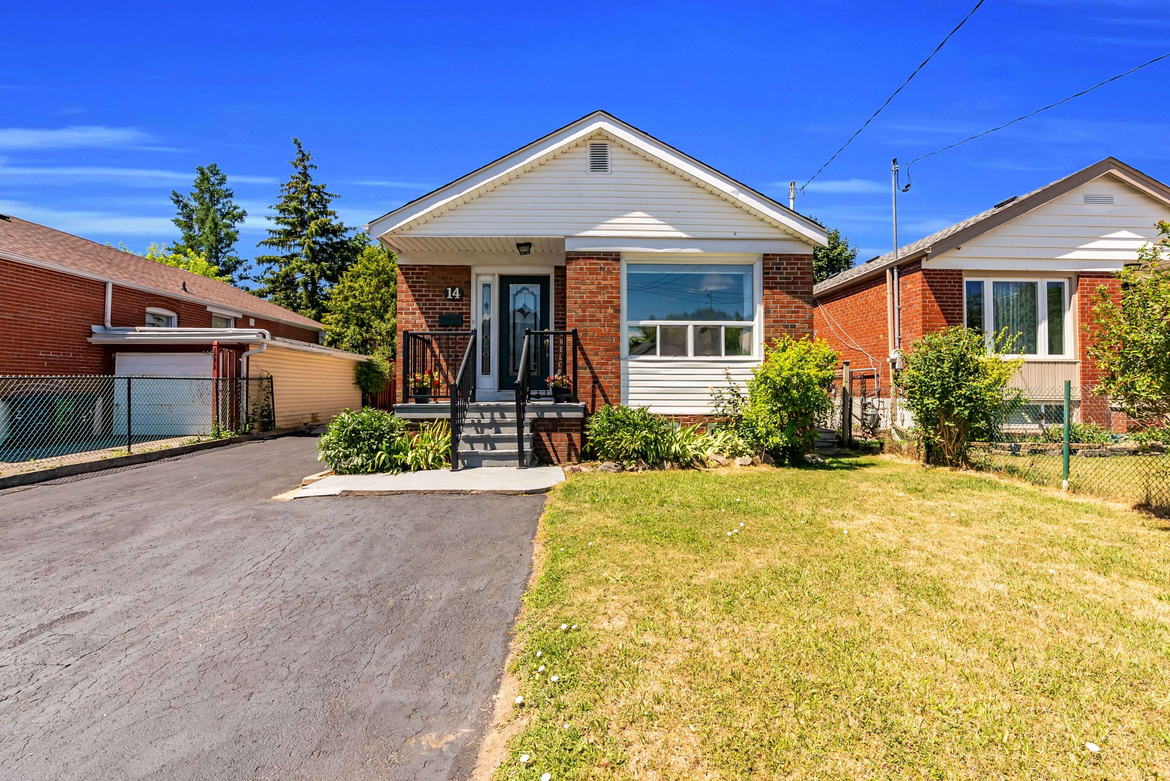 Toronto E04, ON M1R 2C4,14 Frey CRES